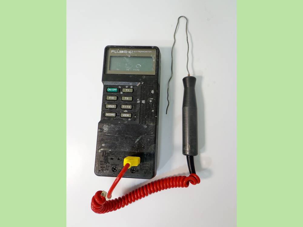 Fluke Model 52 K/J Thermometer and Thermocouple with Probe.